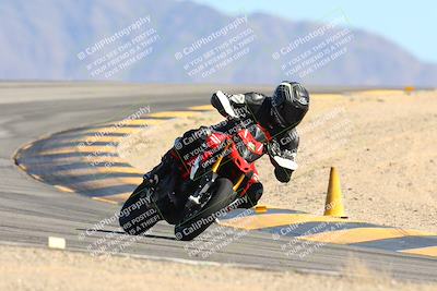 media/Oct-21-2024-Moto Forza (Mon) [[0d67646773]]/B Group/Session 4 (Turn 12)/